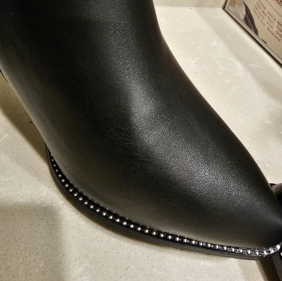 Brand New Cut Out Closed Toe Heeled Ankle Boots - Picture 12 of 14